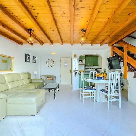 Skol 408a 2 Bedrooms Duplex With Sea Views *