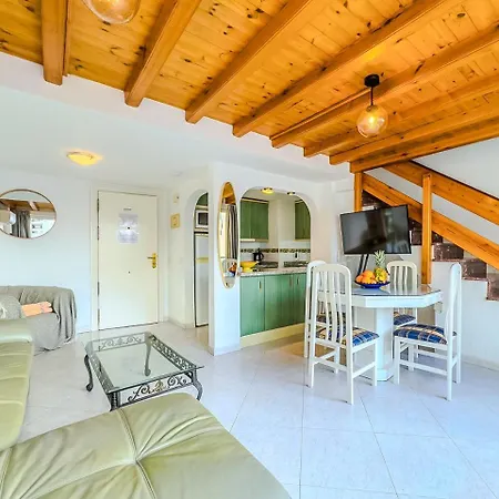 Skol 408a 2 Bedrooms Duplex With Sea Views Апартаменти *