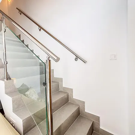 Skol 408a 2 Bedrooms Duplex With Sea Views 公寓 马尔韦利亚