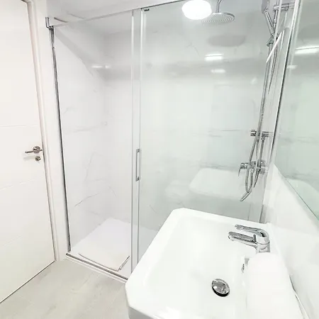 Skol 408a 2 Bedrooms Duplex With Sea Views 公寓 马尔韦利亚