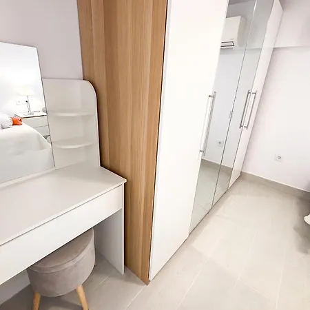 Skol 408a 2 Bedrooms Duplex With Sea Views Μαρμπέλλα