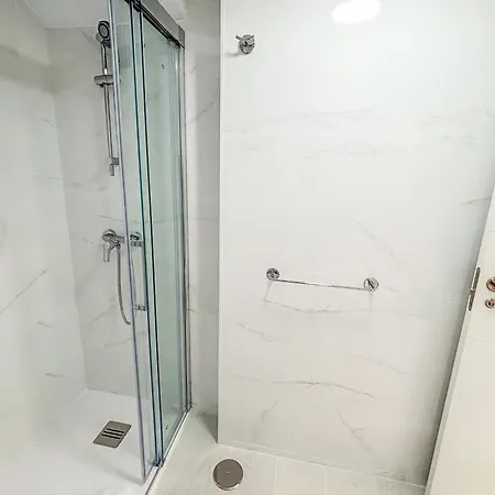 Skol 408a 2 Bedrooms Duplex With Sea Views Μαρμπέλλα